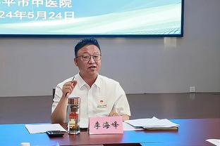 历史首人！梅西在3家不同俱乐部获得金球奖和世界足球先生